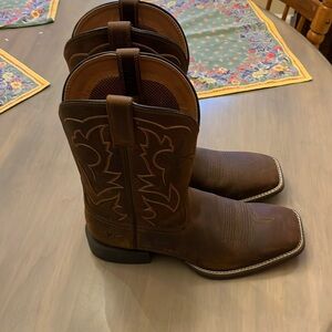 Ariat western boots style 10038330